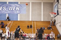 SWomensbball33-Mischa