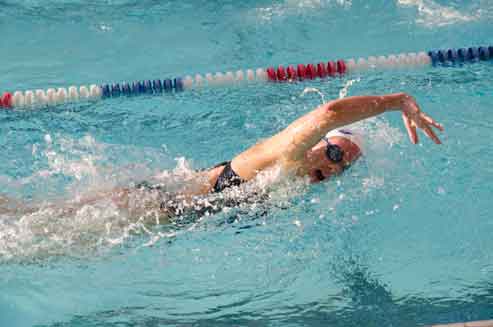 All-American Miranda Howell looks to lead the women's swim and dive back to the state finals