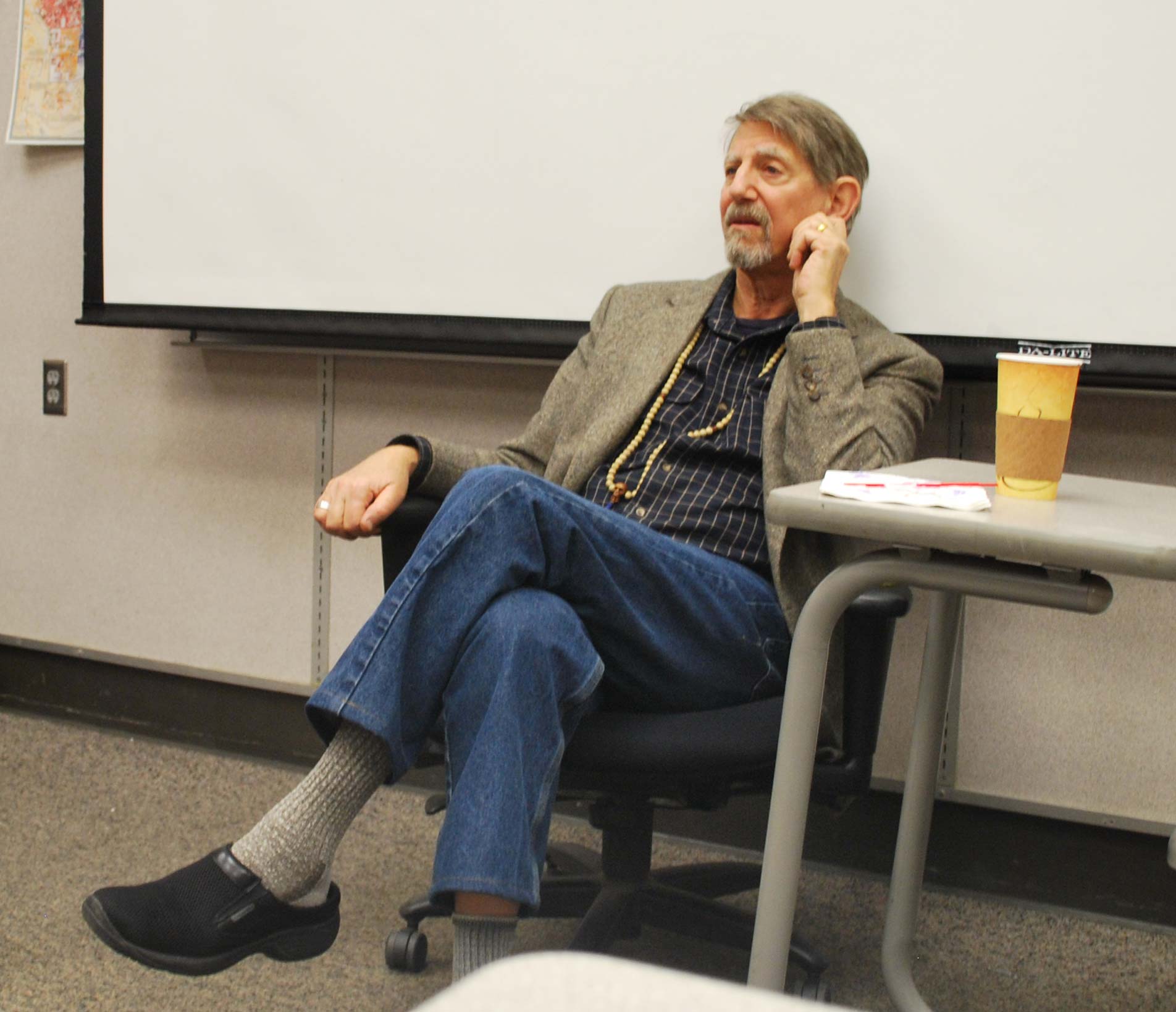 E.T. actor Peter Coyote speaks to SRJC humanities students - The Oak Leaf