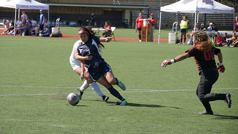 SRJCs first-year Pricilla Villalobos fights through a defender in the Bear Cubs 4-0 shutout on Sept. 30. 