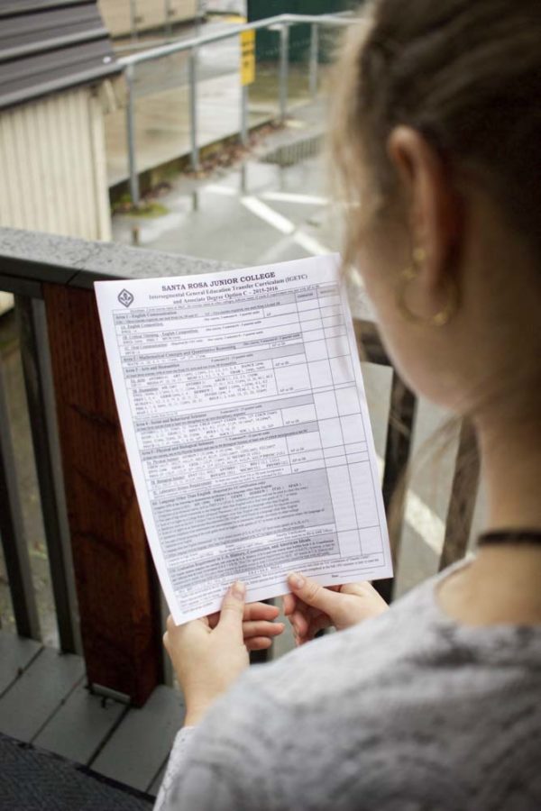 A student views her IGETC form to make sure she's on track to transfer 