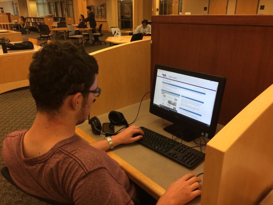 SRJC student Cameron Gordon-Miller, 20, signs up for his free digital subscription to the NY Times. Available for all SRJC students.