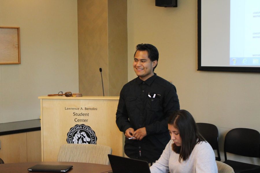 Newly-elected Student Government Assembly President Eduardo Osorío Juárez presides over the first meeting of the Santa Rosa Junior College fall semester next to Vice President of Student Life Jocelyn Toscano-Contreras.