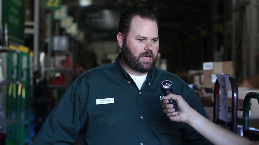 Friedman's Hardware remains open during power outage