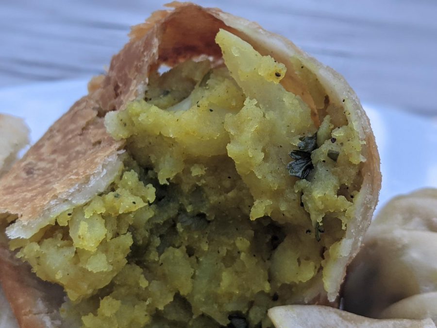 Crispy-shelled samosa