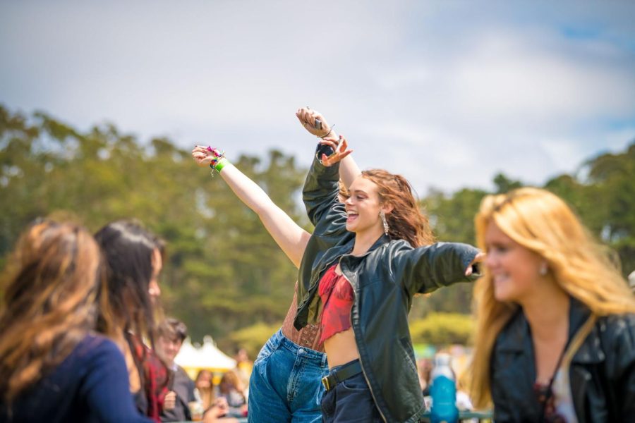 The Oak Leaf's magazine editor James Domizio recounts another hot day at Outside Lands Music and Art Festival.
