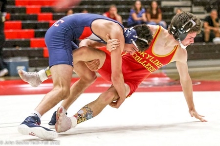 Bears Cubs went 1-1 at the Skyline Duals taking the win against San Joaquin Delta College and falling short to Skyline Community College Sep. 10. 