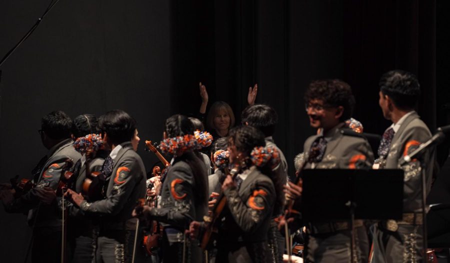 Cynthia Weichel thanks Mariachi Cantares de Mi Tierra for collaborating with the SRJC Orchestra at the ¡Viva La Musica! concert in Burbank Auditorium March 17, 2023.