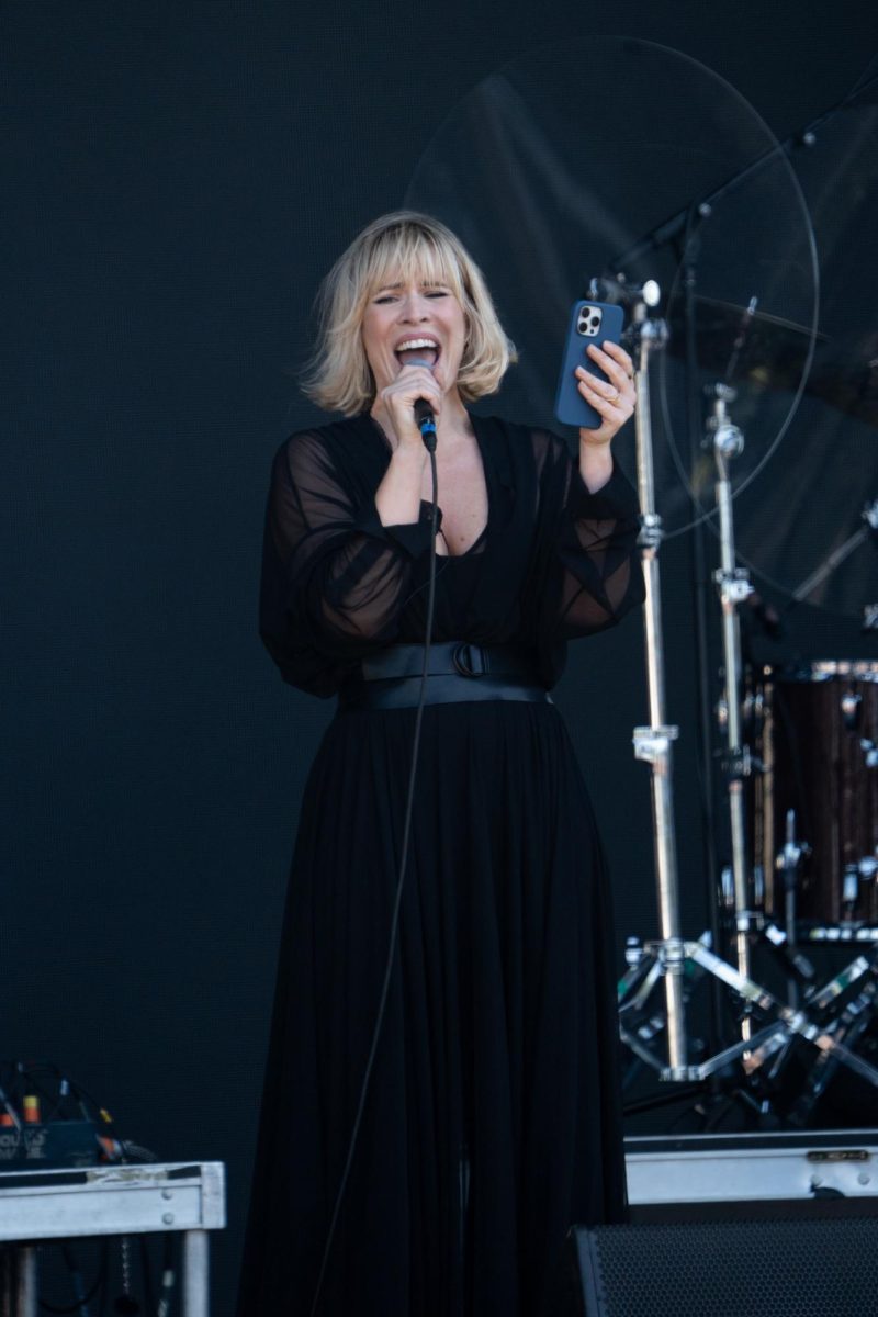 Natasha Bedingfield belts "6-7" in unison with the crowd for a social media video at the T-Mobile Stage at Bottlerock May 22, 2026 in Napa, California.